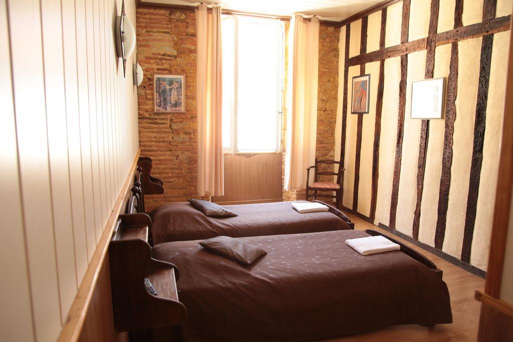 Cafe De France Bed and Breakfast Eauze Værelse billede