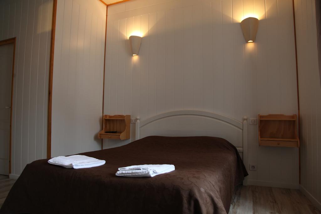 Cafe De France Bed and Breakfast Eauze Værelse billede